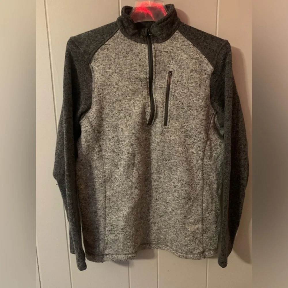 Men's‎ Medium Gray 1/4 Zip Pullover Woolrich Sweater Polyester Mock Neck